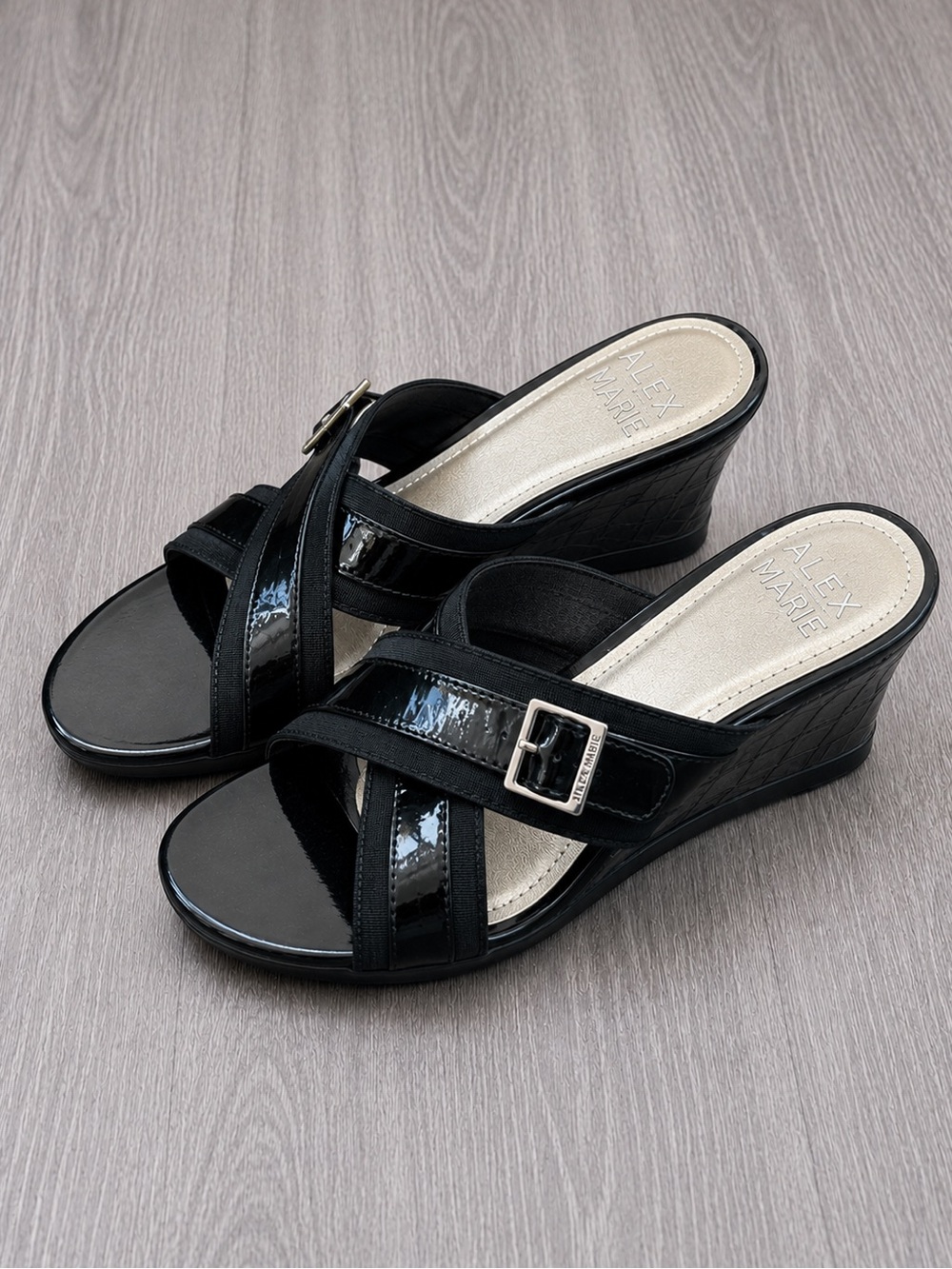 ALEX MARIE Black Patent Leather Comfort Wedge Slide Sandals Croc Embossed 9.5